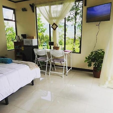 Koi Room Quesada  المظهر الخارجي الصورة