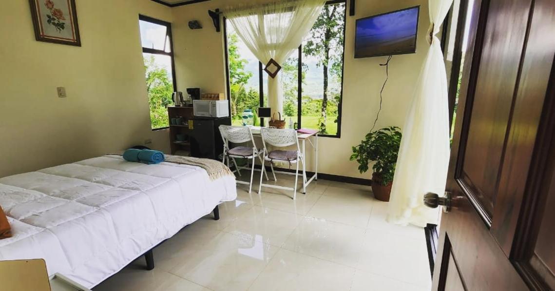 Koi Room Quesada  المظهر الخارجي الصورة