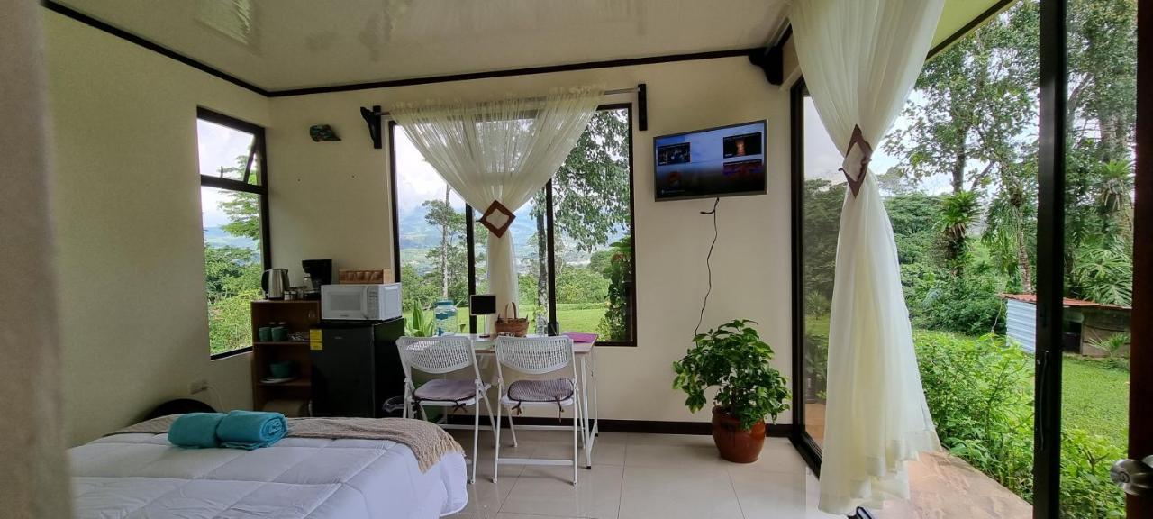 Koi Room Quesada  المظهر الخارجي الصورة